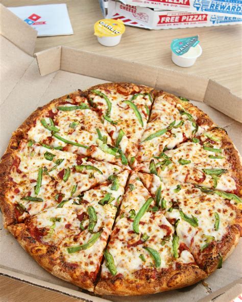 domino's pizza franchise menyajikan Saldo Voucher Elektronik isi valorant via gopay baru image 1